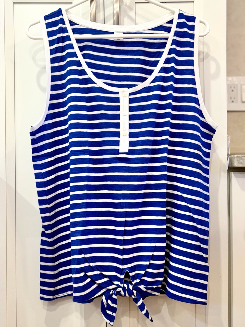 NWT! 💙 Tie Front Tank Top